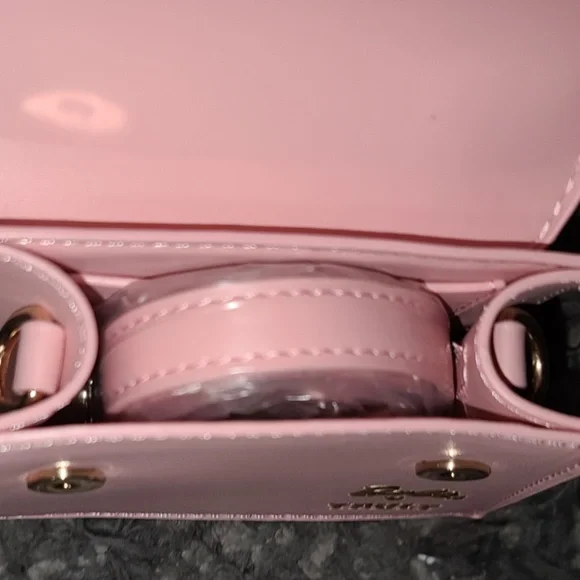 Baby pink Truly Beauty X Barbie handbag New!!! - Picture 4 of 4